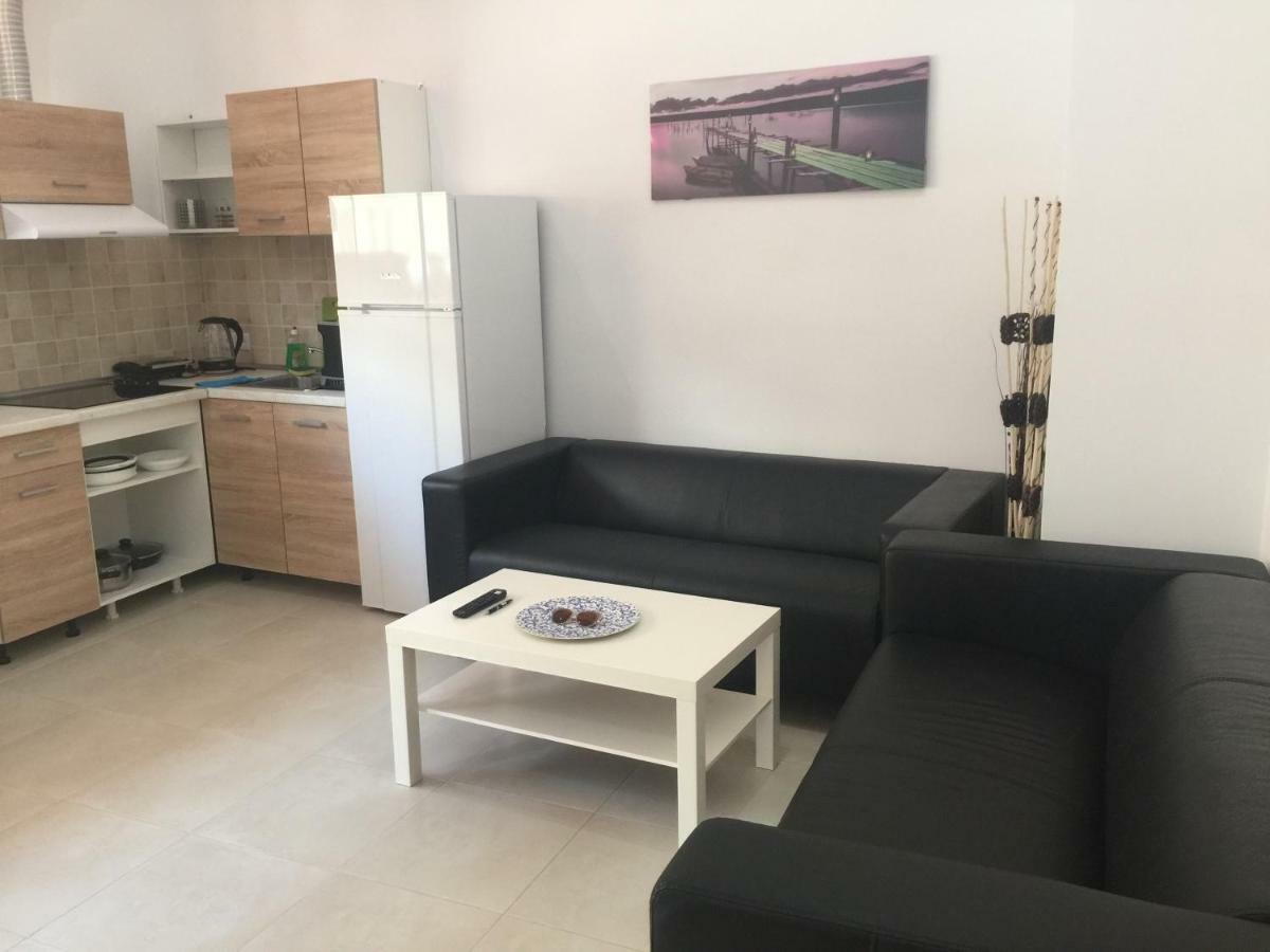 Sisifou Hostel Corinth Εξωτερικό φωτογραφία